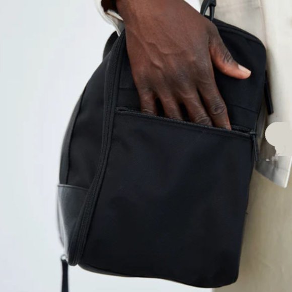 Beis Black Hanging Duffle Bag - NWT - Picture 3 of 14